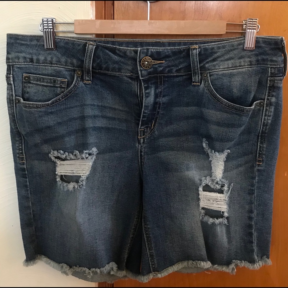 Women Guess shorts